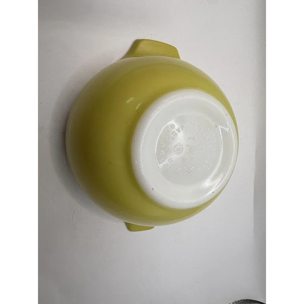 Vintage Pyrex Orange Yellow Cinderella Mixing Bowls 441 442 Set Of 2 USA Glass